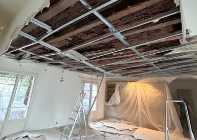 démolition d’un faux plafond dangereux à St-Maxime